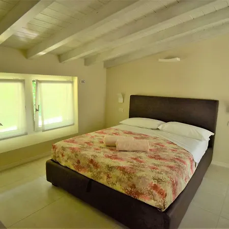 Mimosa Bellagio Wild Flowers * Oliveto Lario