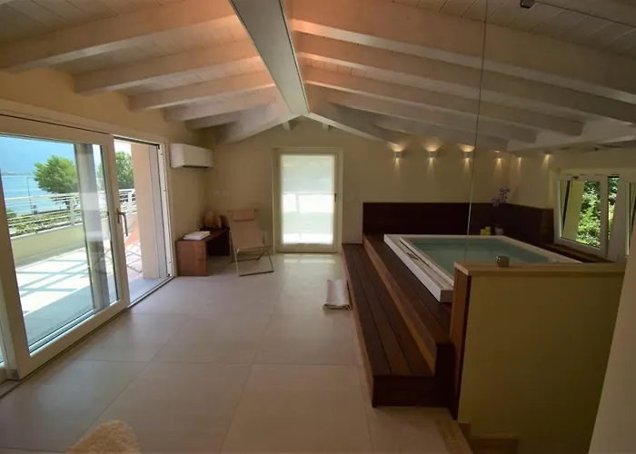 וילה Mimosa Bellagio Wild Flowers Oliveto Lario