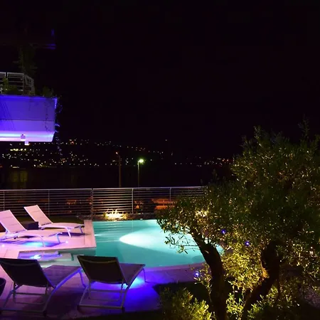 Villa Mimosa Bellagio Wild Flowers