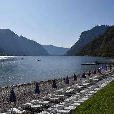 Mimosa Bellagio Wild Flowers Villa